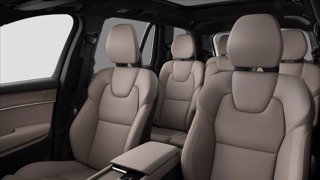 VOLVO XC90 T8 Plug-in hybrid AWD automatico 7 posti Ultra Dark 12