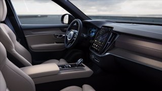 VOLVO XC90 T8 Plug-in hybrid AWD automatico 7 posti Ultra Dark 17