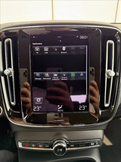 VOLVO XC40 T2 Momentum 13