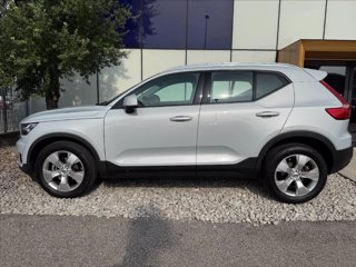 VOLVO XC40 T2 Momentum 3