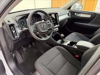 VOLVO XC40 T2 Momentum 9