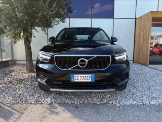VOLVO XC40 T3 Geartronic Momentum 1