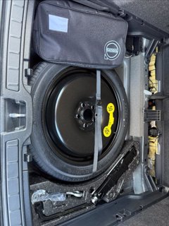VOLVO XC40 T3 Geartronic Momentum 6