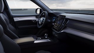 VOLVO XC90 T8 Plug-in hybrid AWD automatico 7 posti Core 13