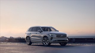 VOLVO XC90 T8 Plug-in hybrid AWD automatico 7 posti Core 4