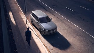 VOLVO XC90 T8 Plug-in hybrid AWD automatico 7 posti Plus Bright 1