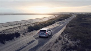 VOLVO XC90 T8 Plug-in hybrid AWD automatico 7 posti Plus Bright 2