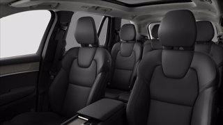 VOLVO XC90 T8 Plug-in hybrid AWD automatico 7 posti Ultra Dark 16