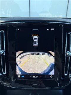 VOLVO XC40 B3 automatico Core 17