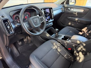 VOLVO XC40 T2 Momentum 10