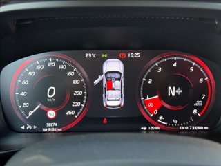 VOLVO XC40 T2 Momentum 11