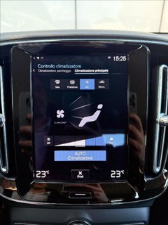 VOLVO XC40 T2 Momentum 16