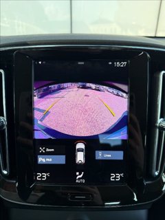 VOLVO XC40 T2 Momentum 17