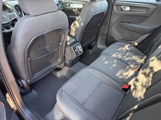 VOLVO XC40 T2 Momentum 7
