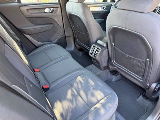 VOLVO XC40 T2 Momentum 8