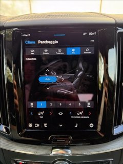 VOLVO XC60 T6 Plug-in hybrid AWD automatico Plus Dark 12