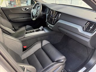 VOLVO XC60 T6 Plug-in hybrid AWD automatico Plus Dark 9