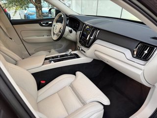 VOLVO XC60 B4 (d) AWD Geartronic Inscription 8