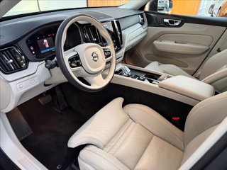 VOLVO XC60 B4 (d) AWD Geartronic Inscription 9