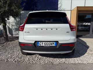 VOLVO XC40 B3 automatico Core 4