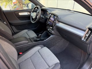 VOLVO XC40 B3 automatico Core 8
