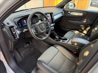 VOLVO XC40 B3 automatico Core 9