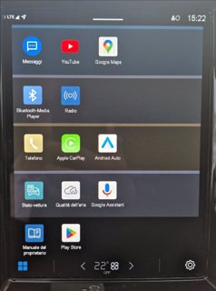 VOLVO XC60 B4 (d) AWD automatico Plus Dark 11