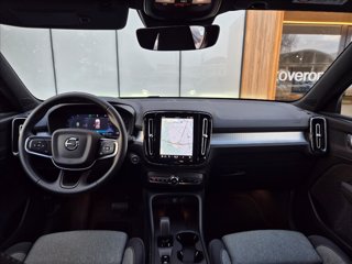 VOLVO XC40 B3 automatico Core 4