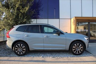 VOLVO XC60 B4 (d) automatico Plus Dark 3