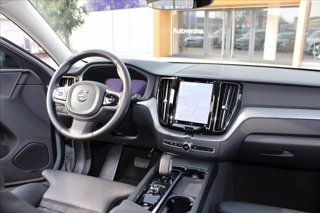 VOLVO XC60 B4 (d) automatico Plus Dark 9