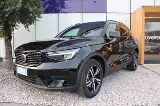 VOLVO XC40 B3 automatico Plus Dark 0