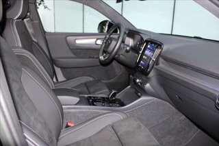 VOLVO XC40 B3 automatico Plus Dark 10