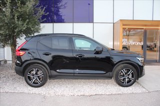 VOLVO XC40 B3 automatico Plus Dark 4