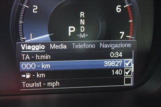 VOLVO XC40 T2 Momentum 12