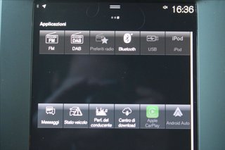 VOLVO XC40 T2 Momentum Core 15