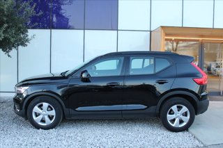 VOLVO XC40 T2 Momentum Core 4