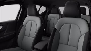 VOLVO XC40 B3 automatico Core 9
