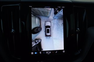 VOLVO XC60 T6 Plug-in hybrid AWD automatico Plus Dark 17