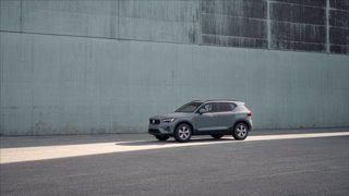 VOLVO XC40 B3 automatico Essential 6