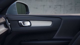 VOLVO XC40 B3 automatico Core 13