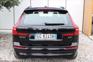 VOLVO XC60 B4 (d) AWD Geartronic Momentum Pro 3