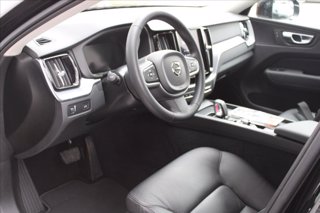 VOLVO XC60 B4 (d) AWD Geartronic Momentum Pro 6