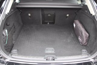 VOLVO XC60 B4 (d) AWD Geartronic Momentum Pro 9