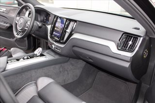 VOLVO XC60 T6 Plug-in hybrid AWD automatico Ultra Black Edition 11