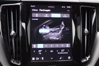 VOLVO XC60 T6 Plug-in hybrid AWD automatico Ultra Black Edition 18