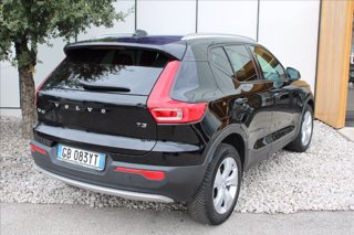 VOLVO XC40 T3 Geartronic Momentum Pro 1