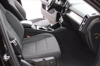 VOLVO XC40 T3 Geartronic Momentum Pro 11