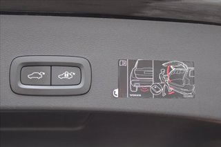 VOLVO XC40 T3 Geartronic Momentum Pro 18