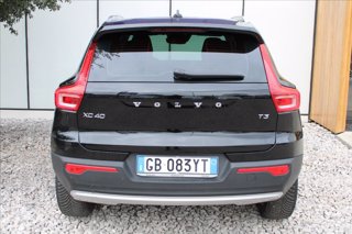 VOLVO XC40 T3 Geartronic Momentum Pro 4