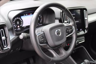 VOLVO XC40 T3 Geartronic Momentum Pro 6